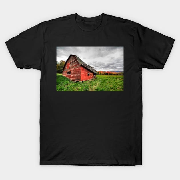 Dilapidated Barn Keene New York NY Route 73 Br T-Shirt by WayneOxfordPh